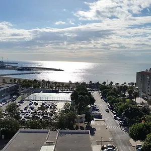 https://apartamento-plaza-reina.hotelsinnerja.org
